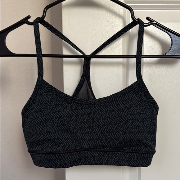 Lululemon Flow Y Bra IV size 6 - Picture 2 of 8